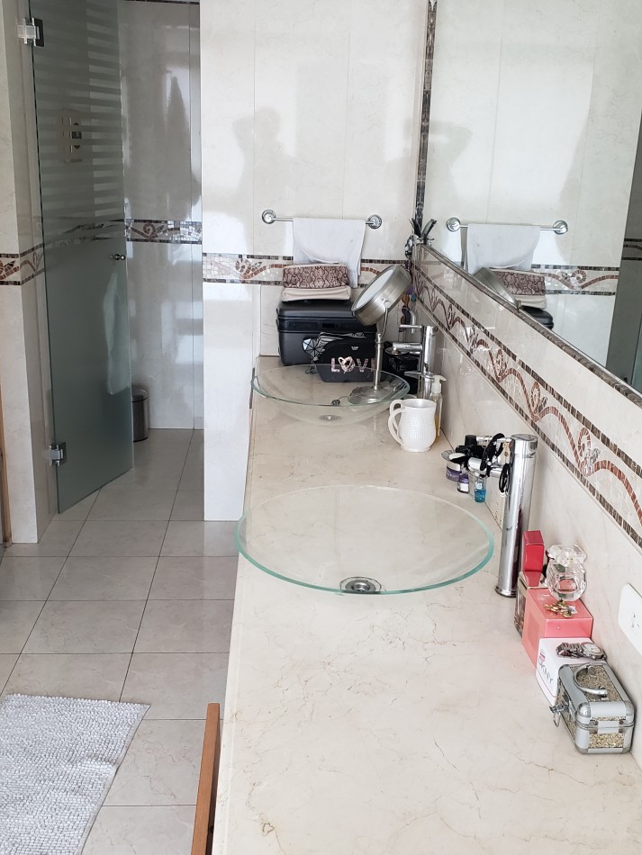 Piso de Categoria Detalles de Nivel en Edificio Premium - Excelente Ubicacion