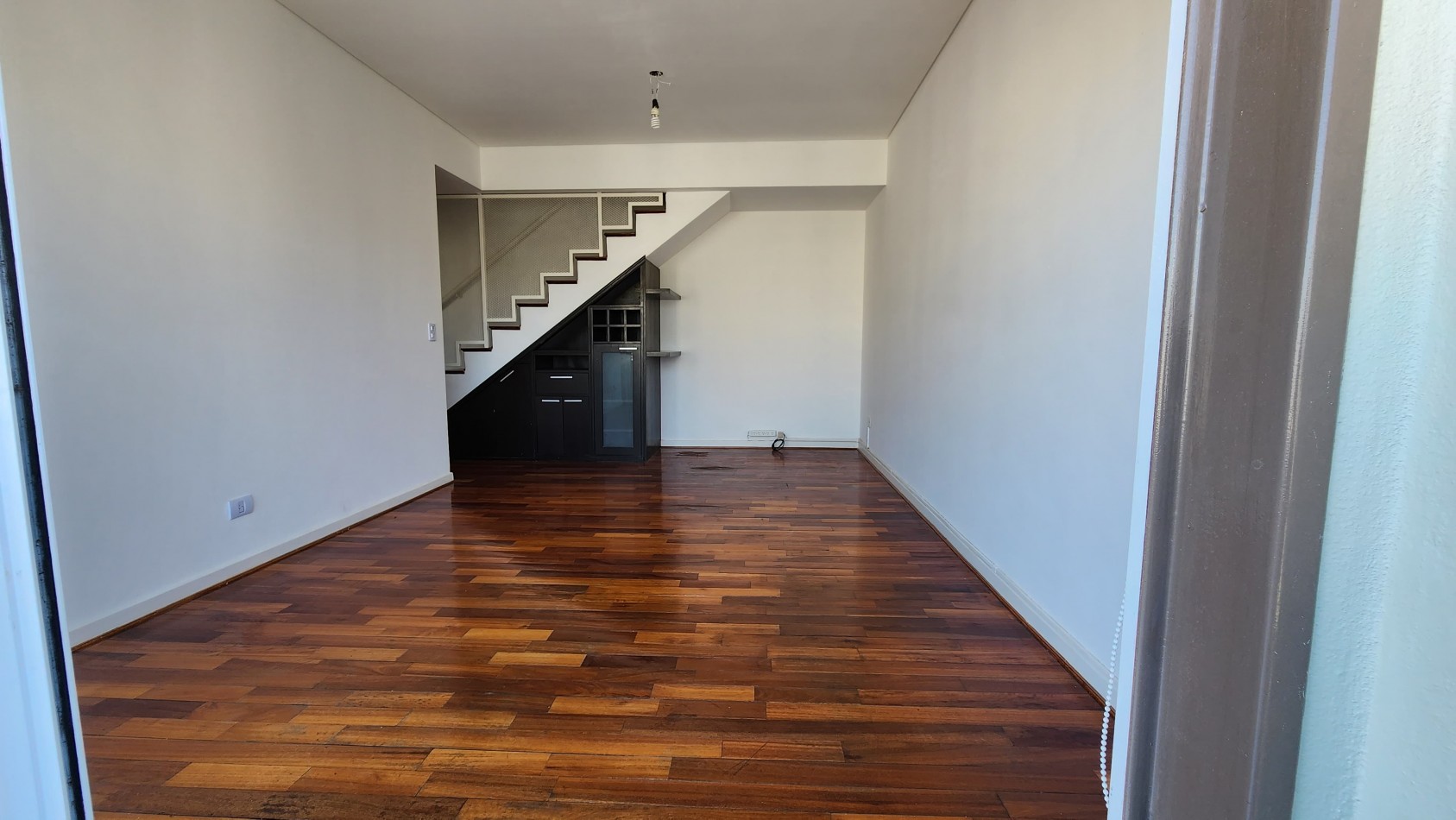 Semipiso  en Duplex con Terraza y Parrilla propia - Dos Dormitorios cochera y baulera