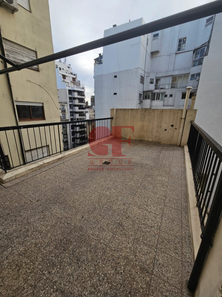 Semipiso super luminoso con terraza propia de 23 metros de terraza  propia
