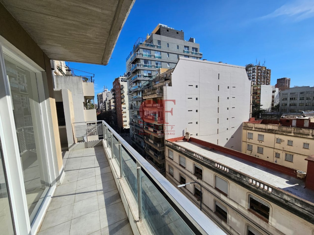 Dos ambientes y medio  con  balcon aterrazado con parrilla propia