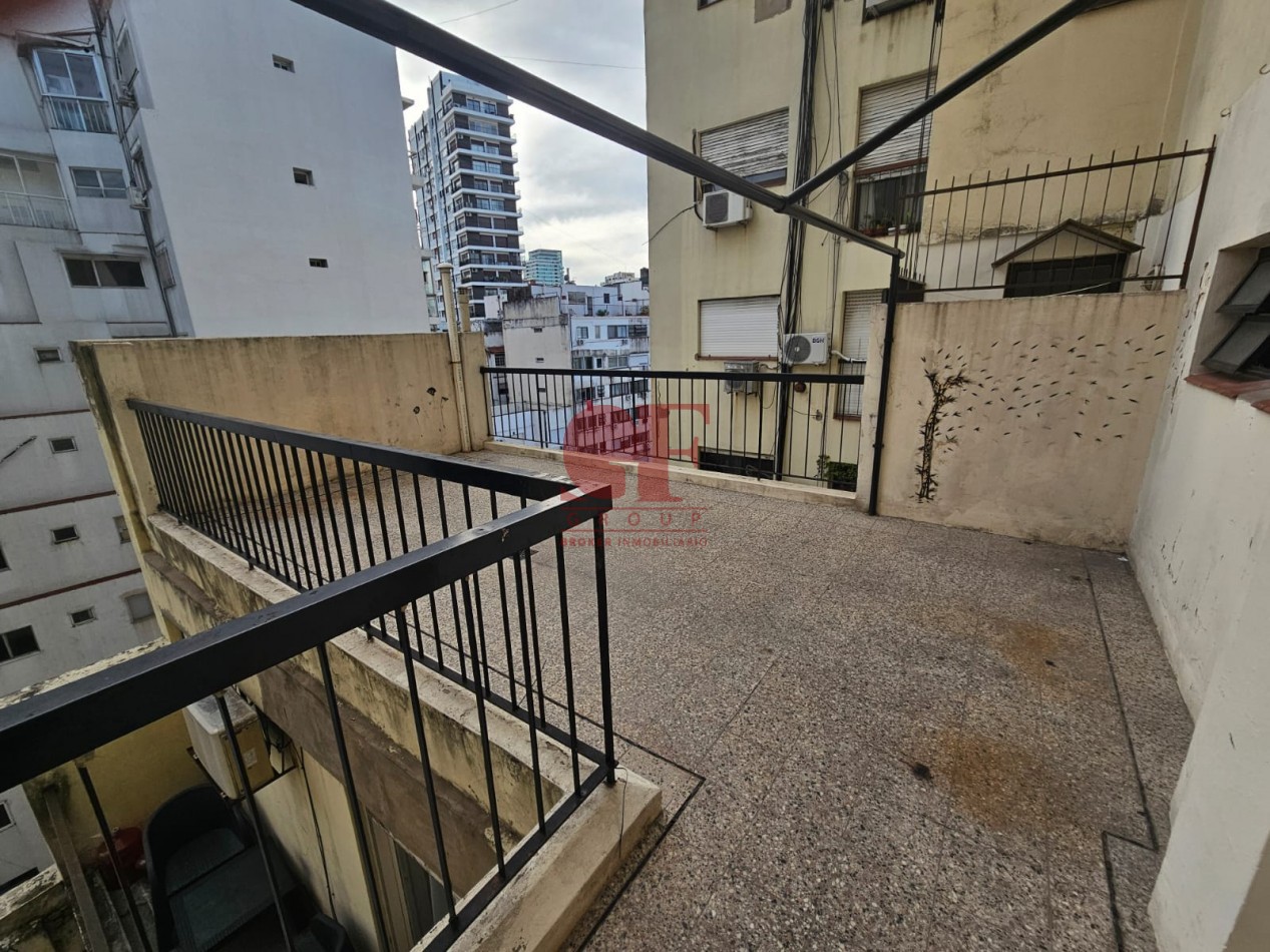Semipiso super luminoso con terraza propia de 23 metros de terraza  propia