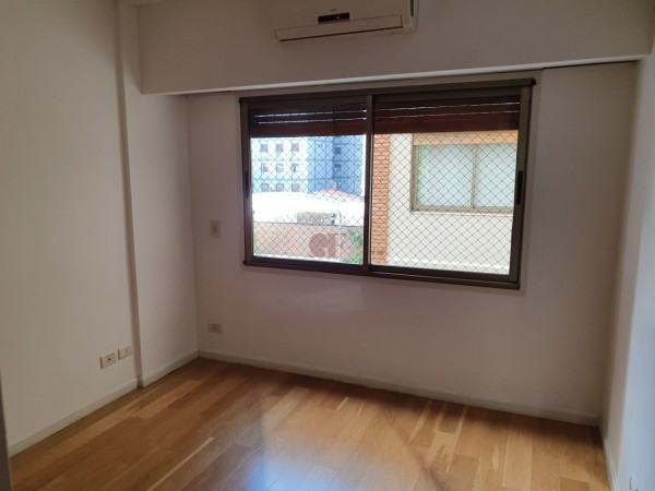 Hermoso y Funcional Semi piso en La Imprenta! con 5 cocheras