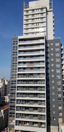 Exclusivo complejo de 2 edificios de categoria - Alquiler y Venta unidades de 1,2 3 y 4 ambientes c/ dependencia de servicio