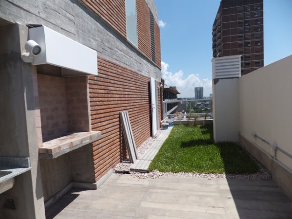 Espectacular 3 ambientes con cochera a estrenar - Balcon con pasto NATURAL