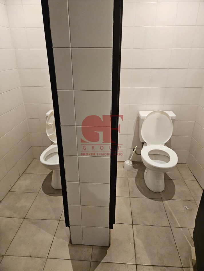 Importante salon en esquina, primer piso Multiuso / SIN EXPENSAS!!!