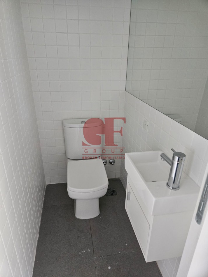 Hermoso 2 ambientes a estrenar con toilette de recepcion y dormitorio en suite . 60 metros totales