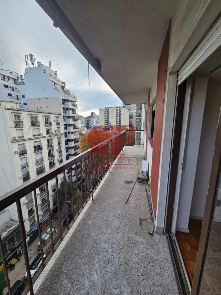 Semipiso super luminoso con terraza propia de 23 metros de terraza  propia