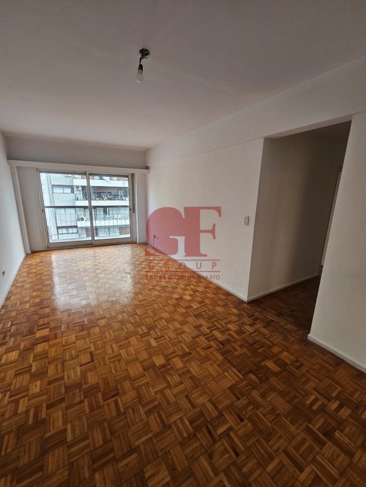 Semipiso super luminoso con terraza propia de 23 metros de terraza  propia