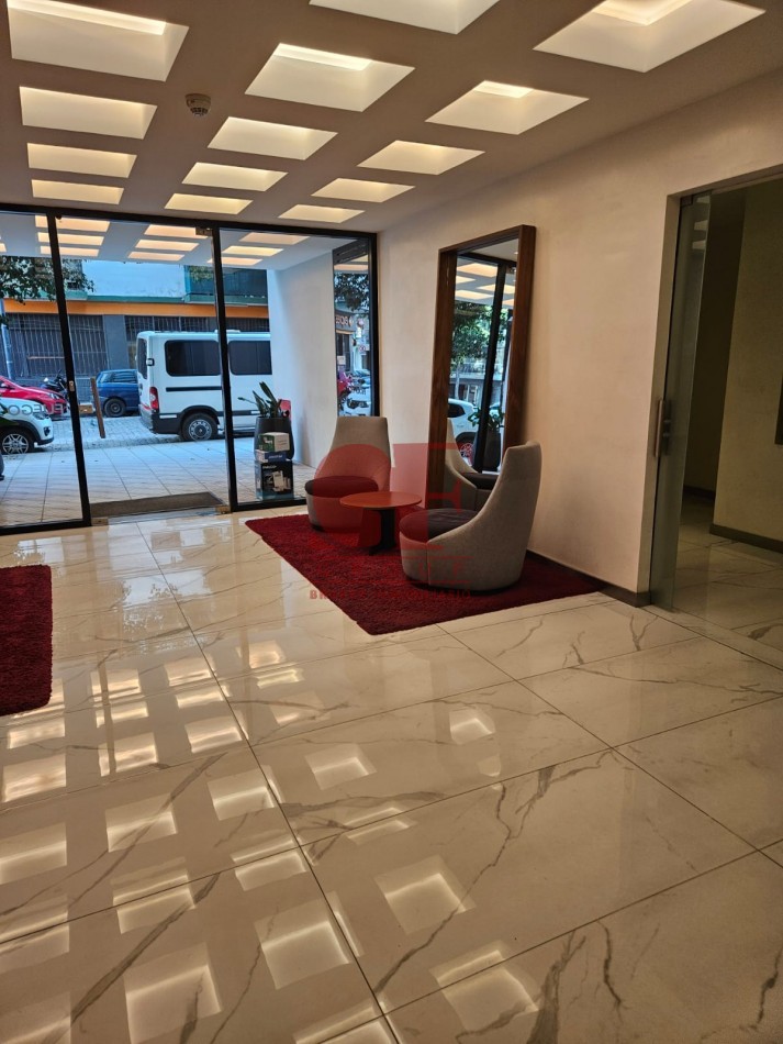 Hermoso 2 ambientes con cochera fija cubierta en edificio de CATEGORIA / La Palmera de Villa Crespo