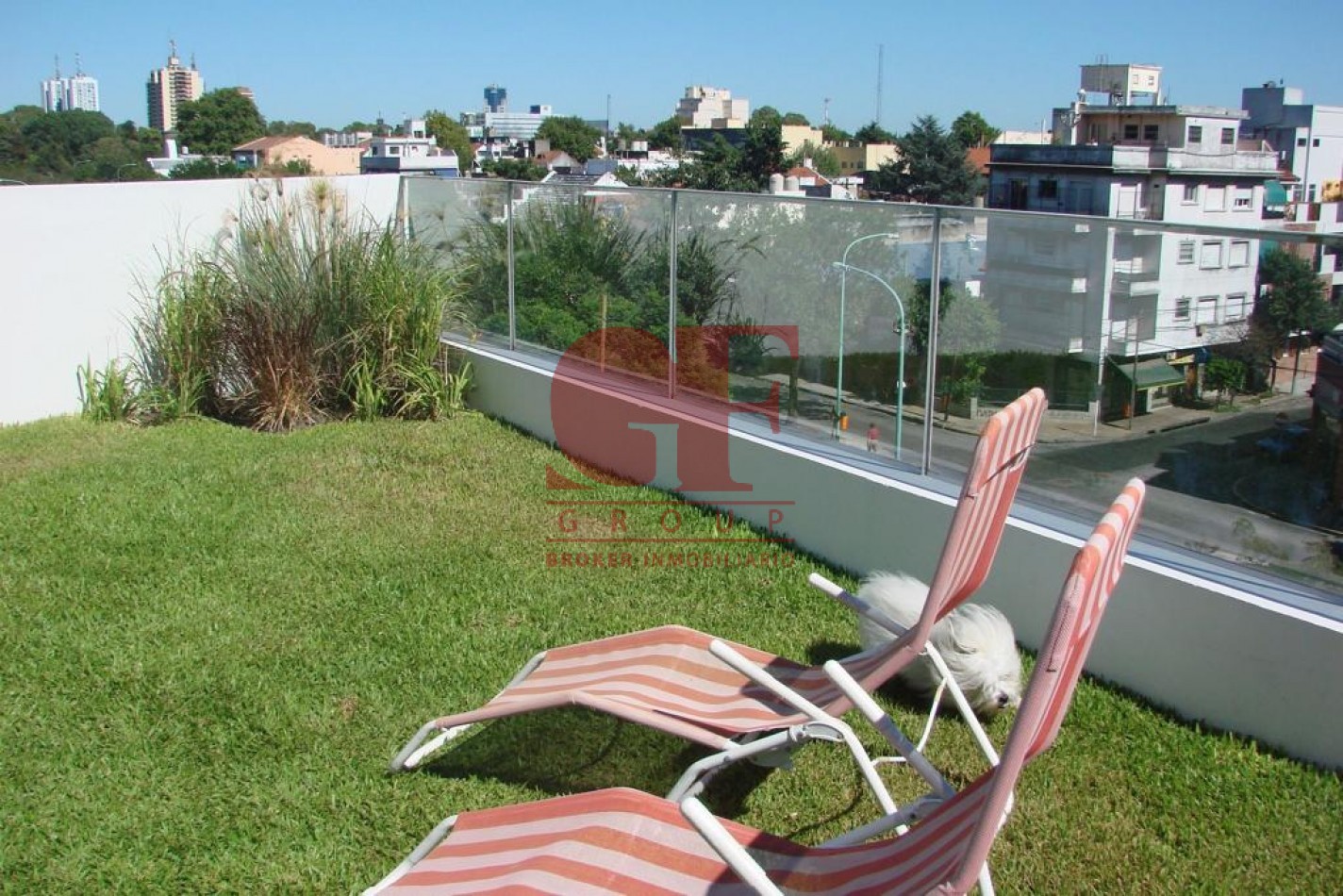 Increible Duplex con Terraza y Muy Bajas Expensas!