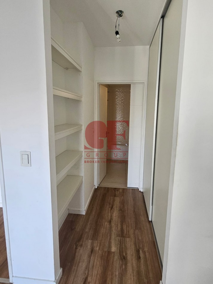 Hermoso 2 ambientes con cochera fija cubierta en edificio de CATEGORIA / La Palmera de Villa Crespo