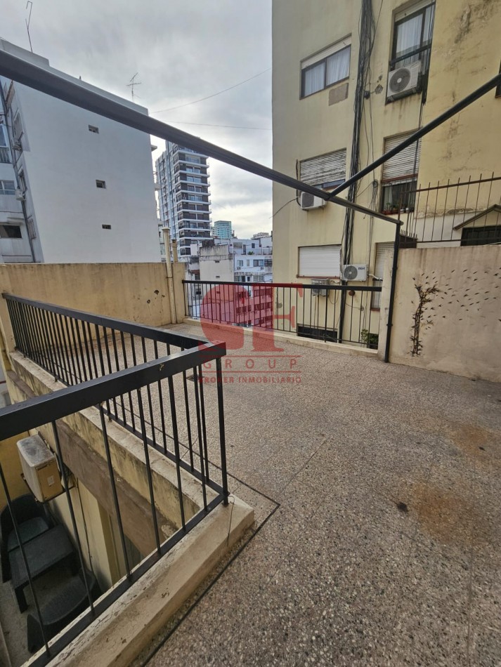 Semipiso super luminoso con terraza propia de 23 metros de terraza  propia
