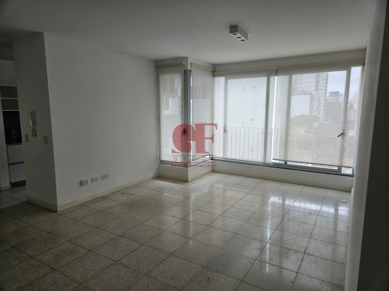 Excelente y amplio 3 ambientes con gran living y 2 banos completos mas cochera