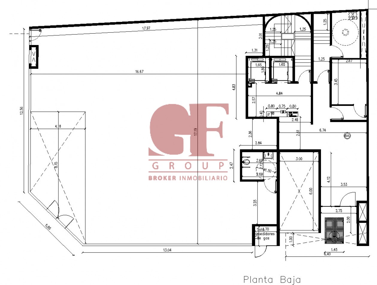 Excelente local en alquiler en doble altura a estrena, 31 metros de vidriera !!!!!