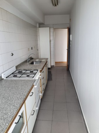 Espectacular y Amplio 4 Ambientes en Piso Super Alto! abastoDepartamento