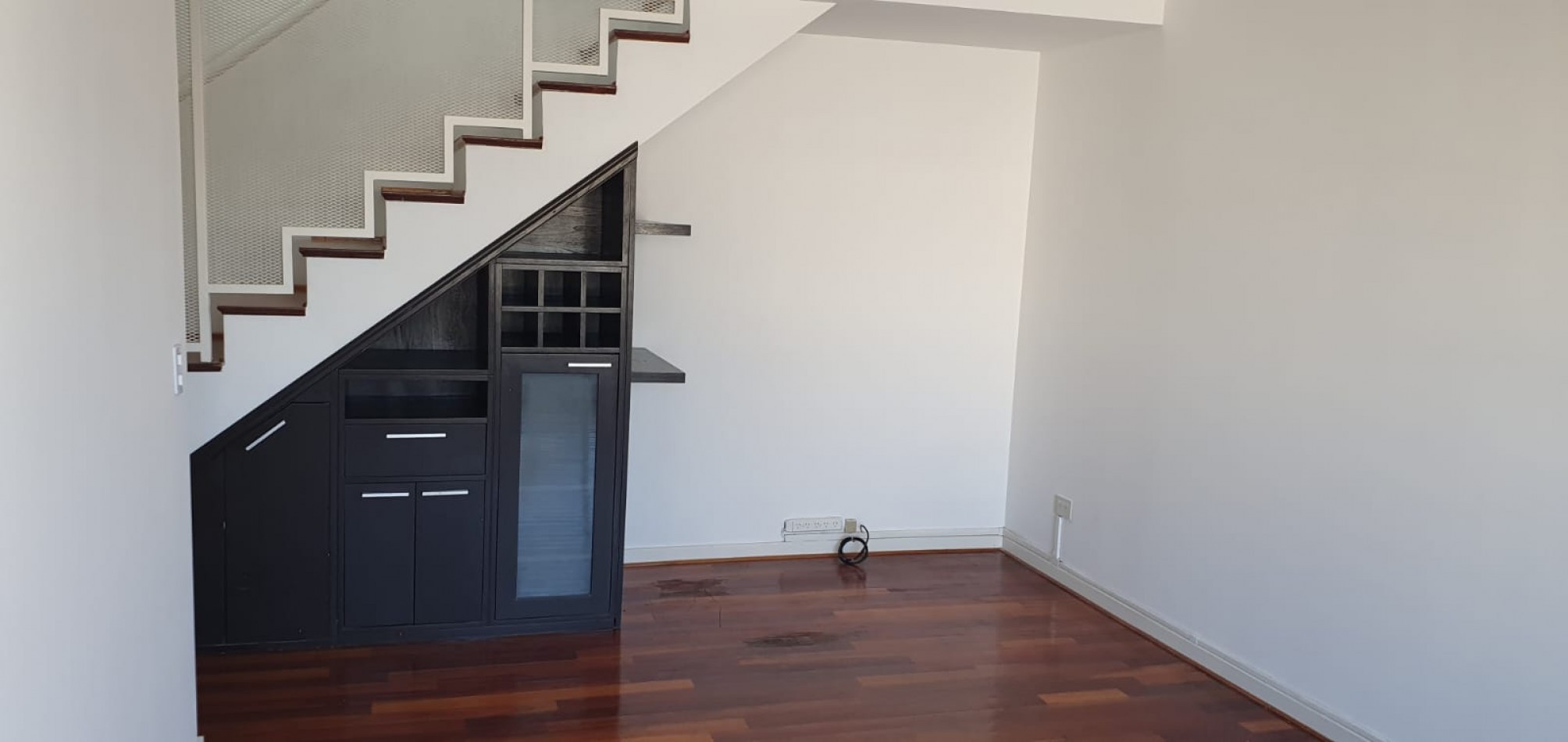 Semipiso  en Duplex con Terraza y Parrilla propia - Dos Dormitorios cochera y baulera