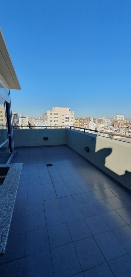 Semipiso  en Duplex con Terraza y Parrilla propia - Dos Dormitorios cochera y baulera