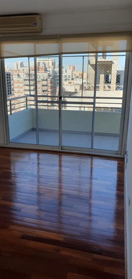 Semipiso  en Duplex con Terraza y Parrilla propia - Dos Dormitorios cochera y baulera