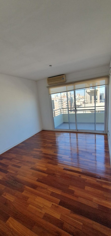 Semipiso  en Duplex con Terraza y Parrilla propia - Dos Dormitorios cochera y baulera