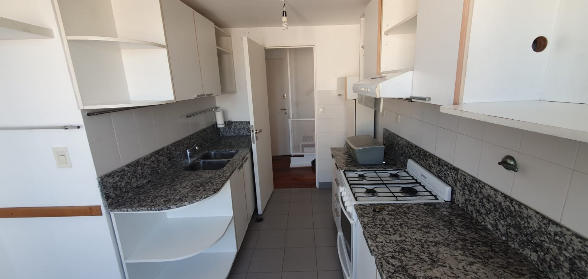 Semipiso  en Duplex con Terraza y Parrilla propia - Dos Dormitorios cochera y baulera