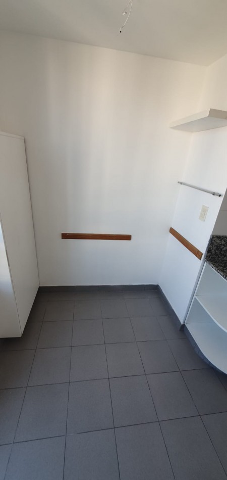 Semipiso  en Duplex con Terraza y Parrilla propia - Dos Dormitorios cochera y baulera