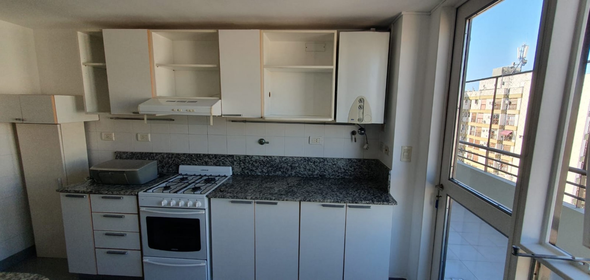 Semipiso  en Duplex con Terraza y Parrilla propia - Dos Dormitorios cochera y baulera