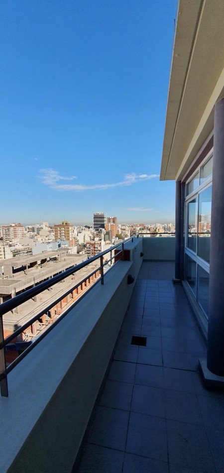 Semipiso  en Duplex con Terraza y Parrilla propia - Dos Dormitorios cochera y baulera