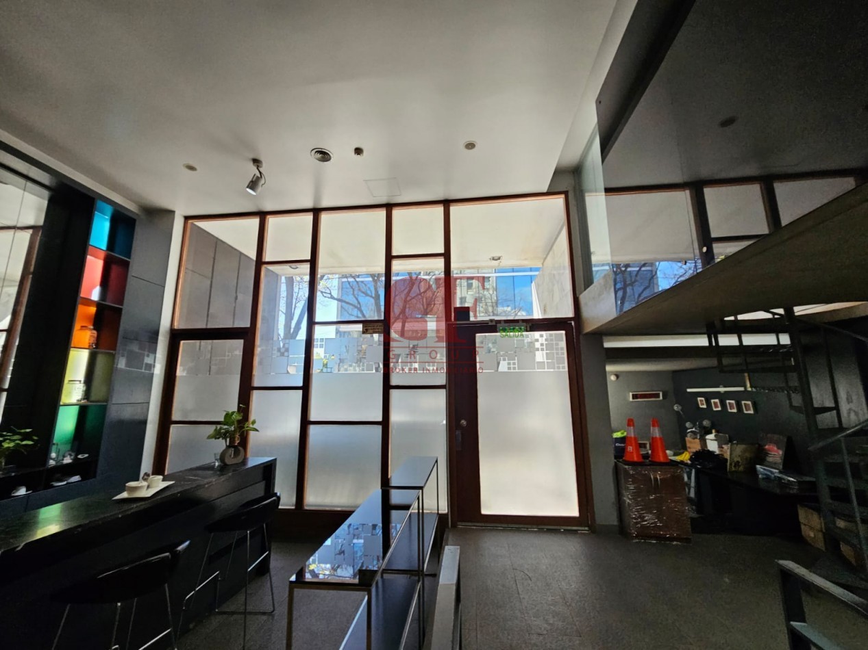 Lote para 1150 metros de venta mas edificio de 1050 metros totales!!!