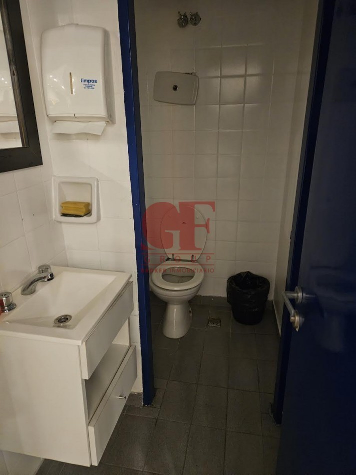 Edificio / Deposito  con 1600 metros totales en 4 plantas pleno Caballito