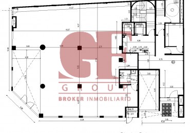 Excelente local en alquiler en doble altura a estrena, 31 metros de vidriera !!!!!