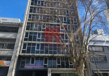 Super luminosa oficina a estrenar con 1 cochera fija y cubierta
